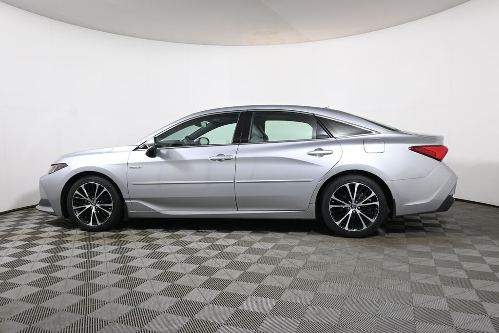 Thumbnail: 2019 Toyota Avalon - 2
