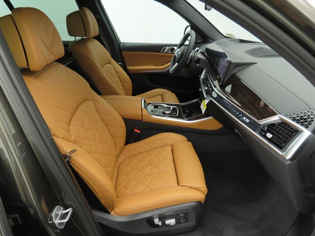 Thumbnail: 2026 BMW X5 - 20