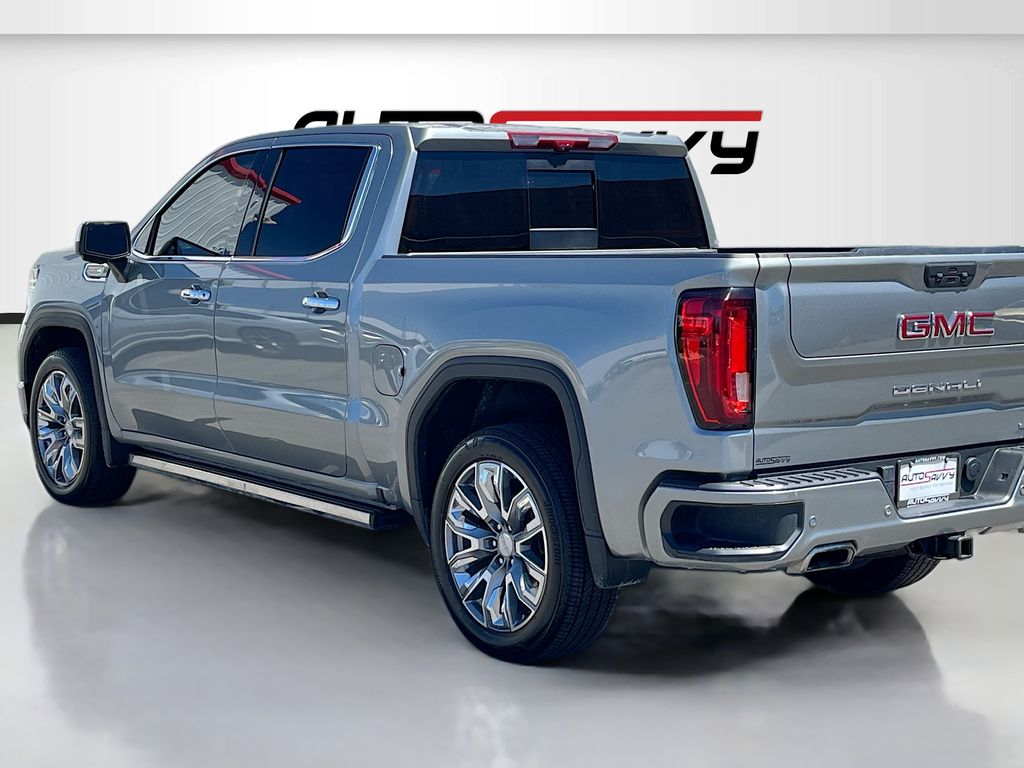 Used 2025 Silver GMC Denali image 5