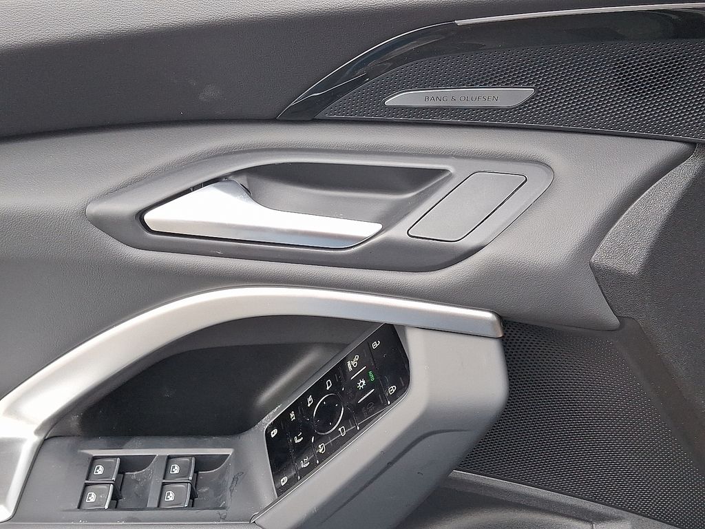 Thumbnail: 2025 Audi Q5 - 7