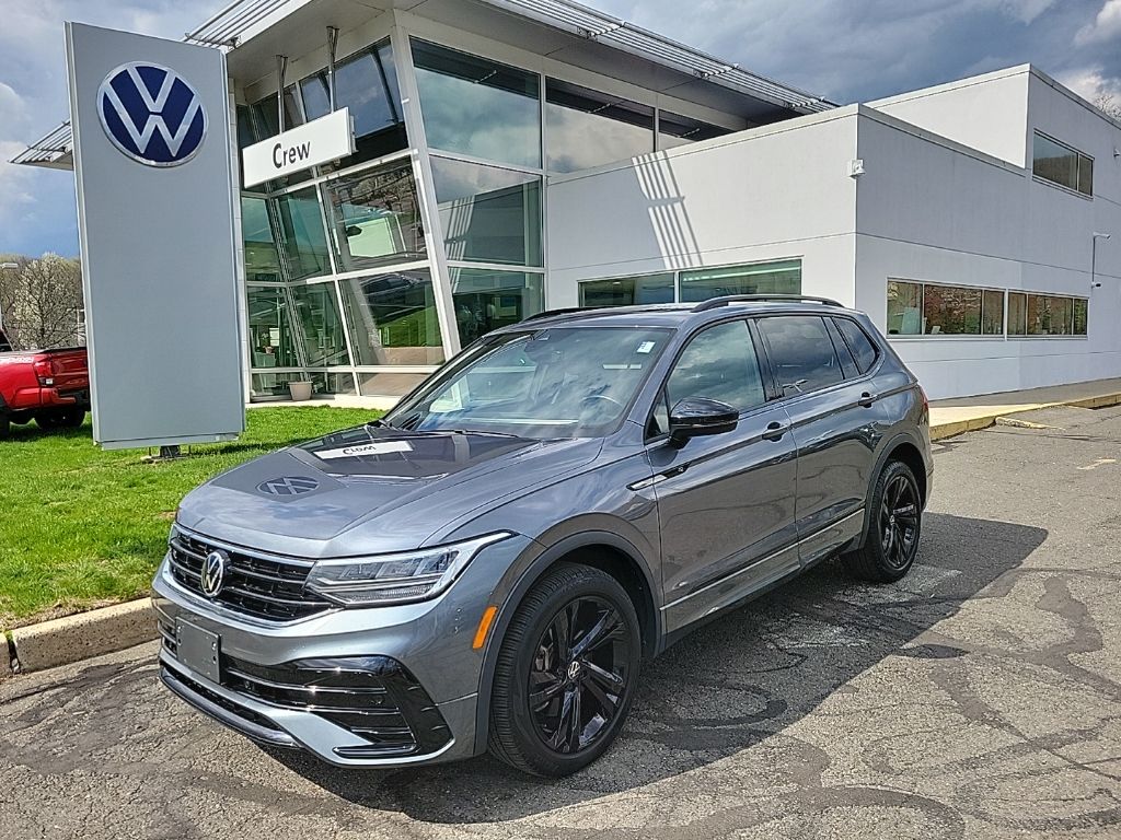 Platinum Gray Metallic 2023 Volkswagen Tiguan SUV / Crossover Front-Wheel Drive 8-Speed Automatic