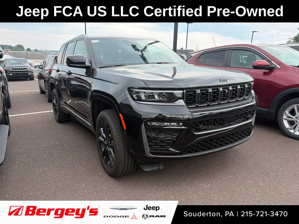 Diamond Black Crystal Pearlcoat 2026 Jeep Grand Cherokee SUV / Crossover Four-Wheel Drive 8-Speed Automatic