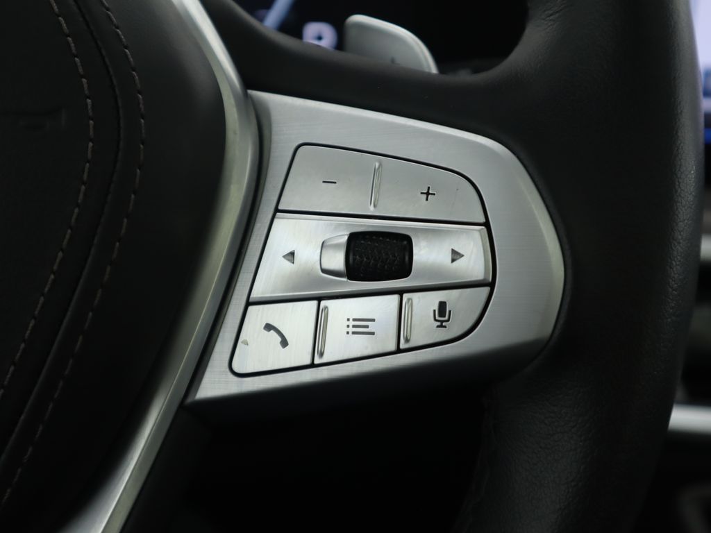 Thumbnail: 2023 BMW X7 - 12