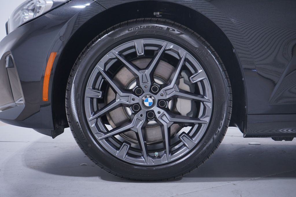 Thumbnail: 2026 BMW 3 Series - 2