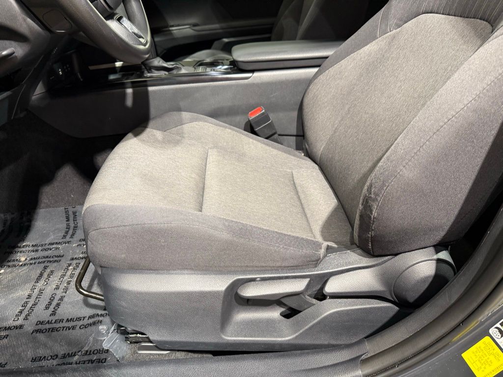 Thumbnail: 2025 Toyota Camry - 13