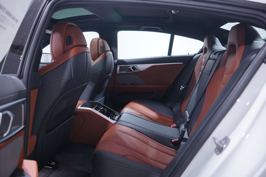 Thumbnail: 2026 BMW 8 Series - 9