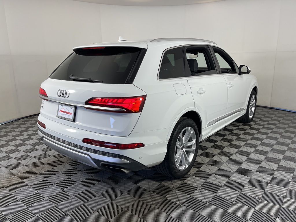 Thumbnail: 2025 Audi Q7 - 19