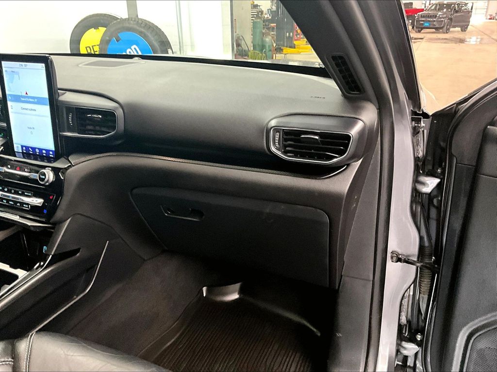 2021 Ford Explorer — photo 13