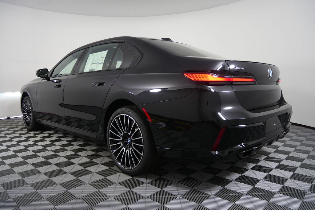 Thumbnail: 2026 BMW 7 Series - 5
