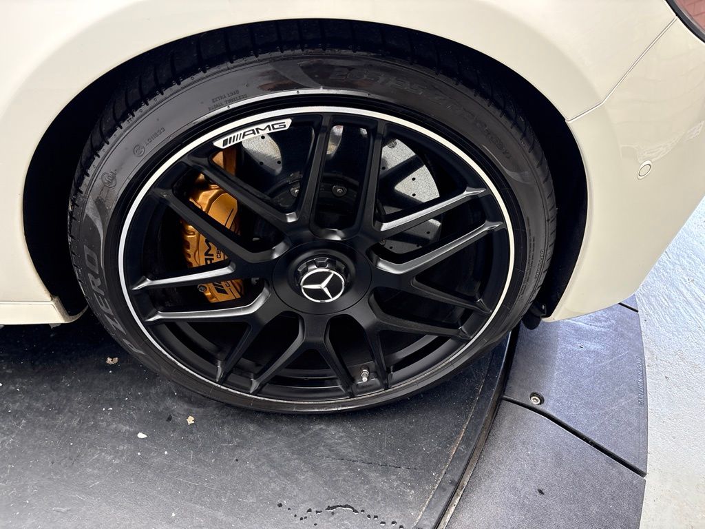 Thumbnail: 2018 Mercedes-Benz E-Class - 12