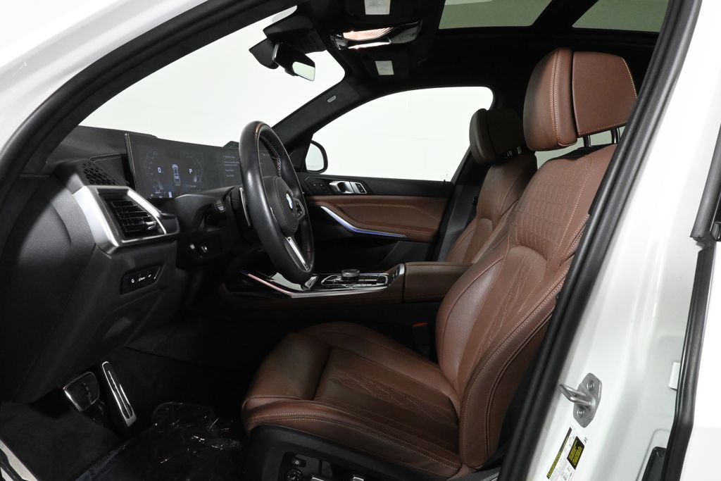 Thumbnail: 2024 BMW X7 - 3