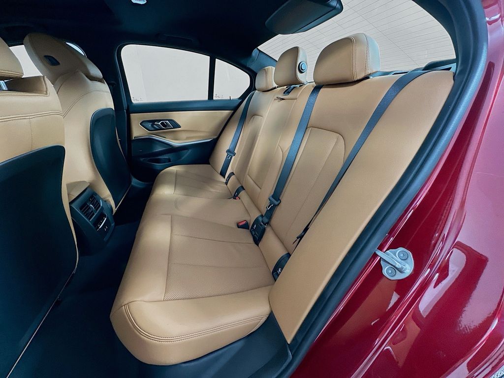 Thumbnail: 2026 BMW 3 Series - 17