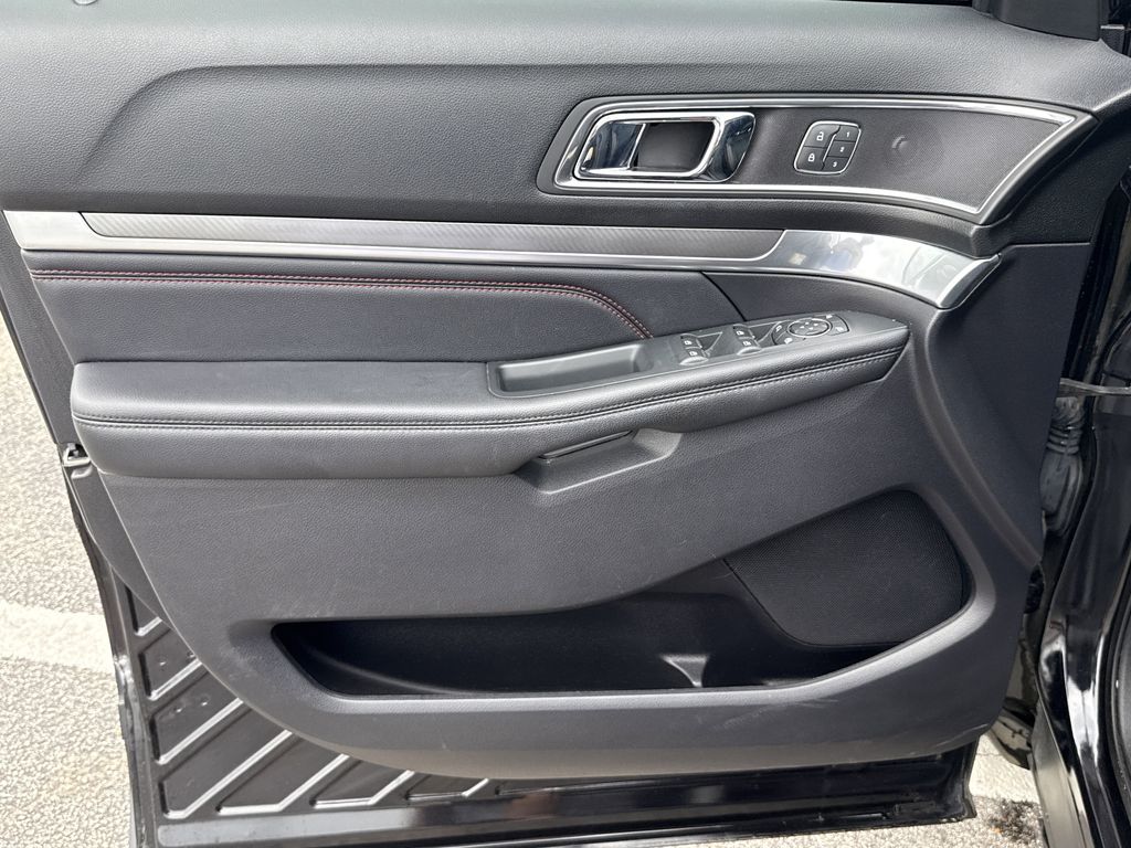 2019 Ford Explorer Sport Black at Traditions Chevrolet