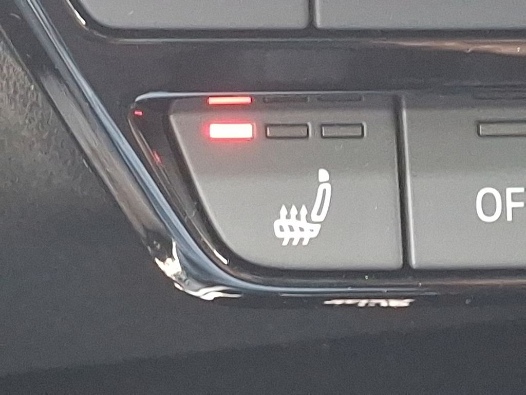 Thumbnail: 2025 Audi Q4 e-tron - 17