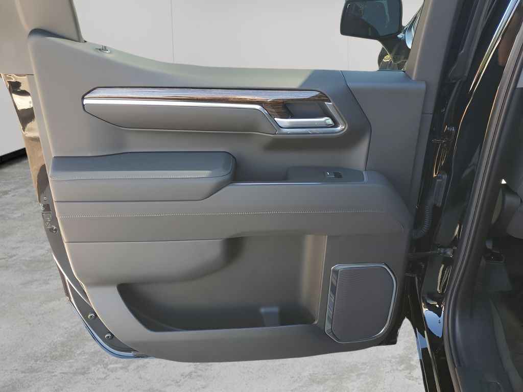 New 2026 Black GMC Elevation image 17