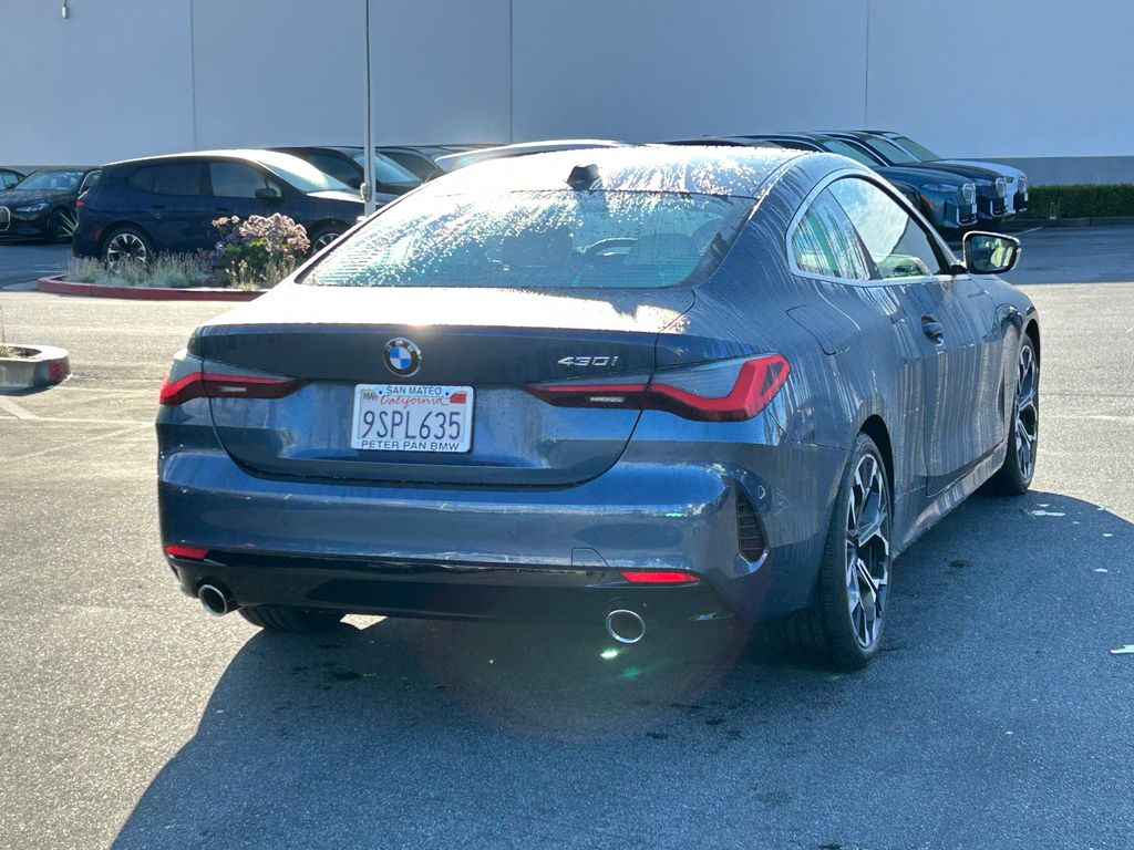 Thumbnail: 2025 BMW 4 Series - 5