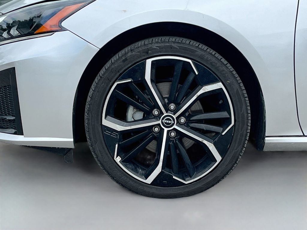 2024 Nissan Altima 2.5 SR Silver at North Houston Mitsubishi