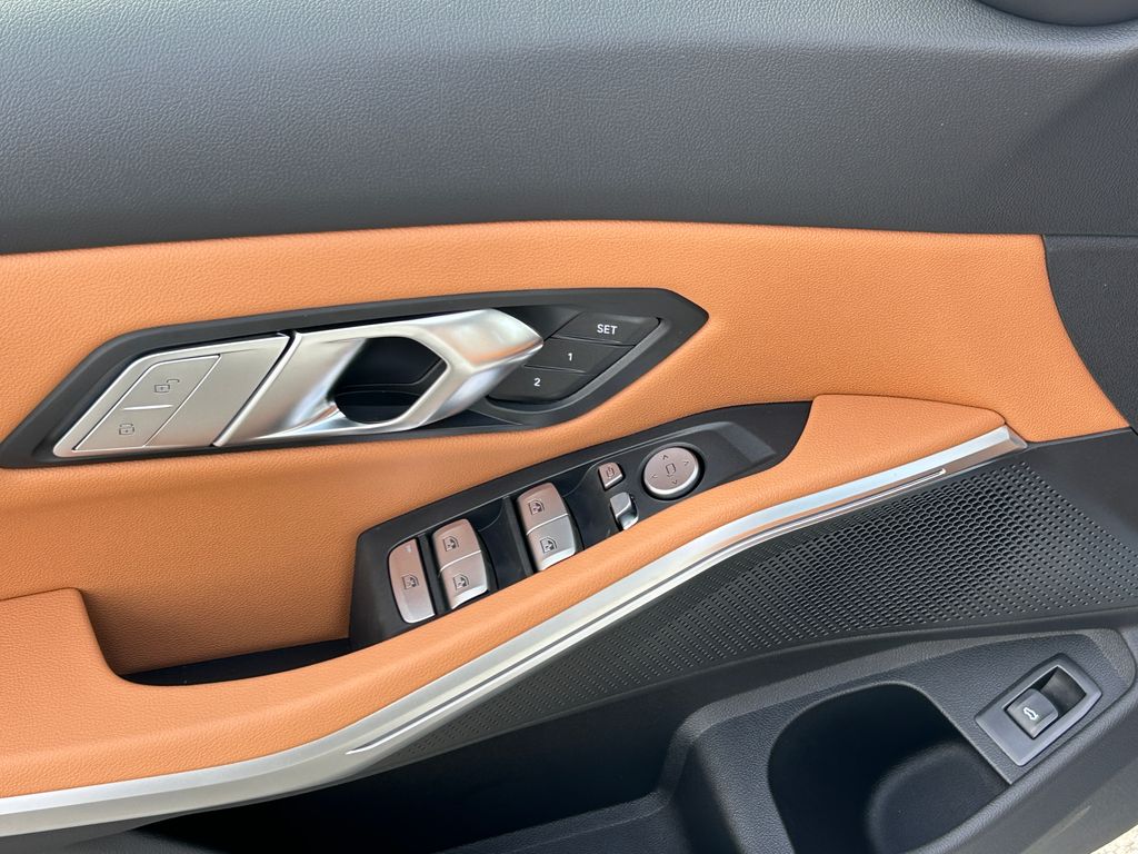 Thumbnail: 2026 BMW 3 Series - 12