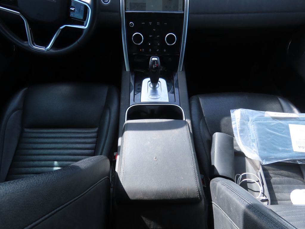 Thumbnail: 2021 Land Rover Discovery Sport - 9