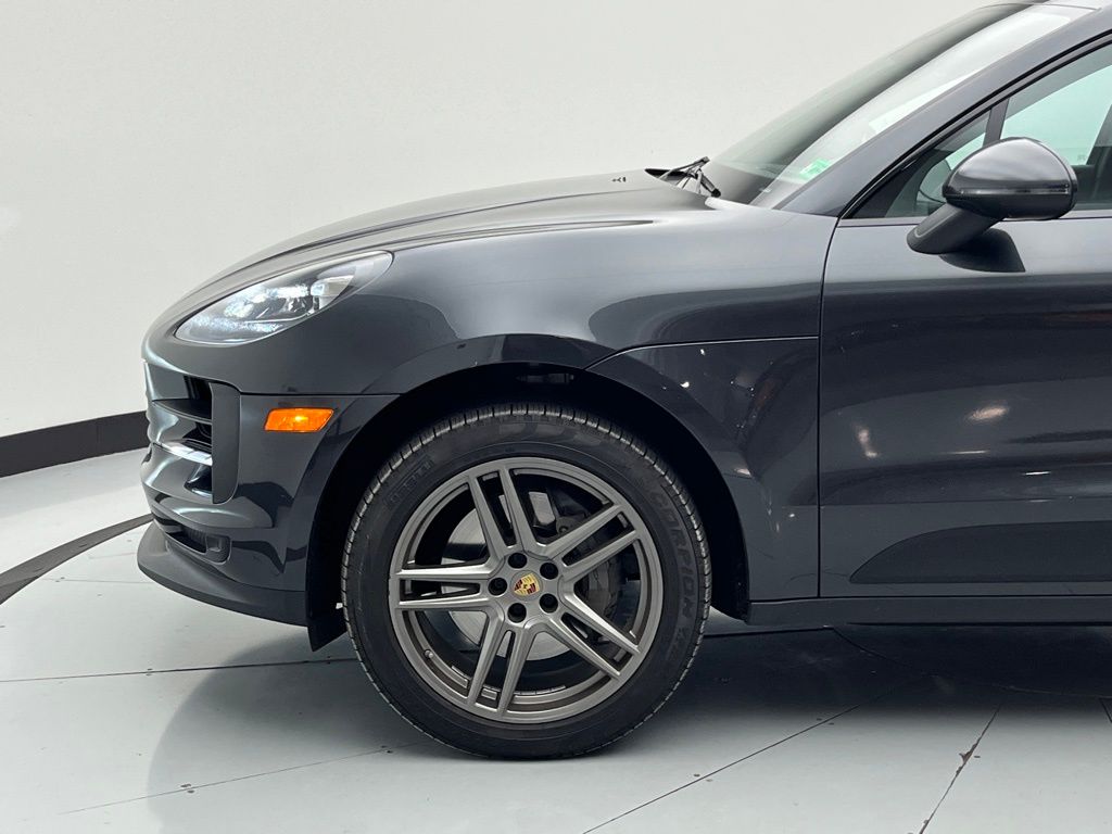 Thumbnail: 2020 Porsche Macan - 17