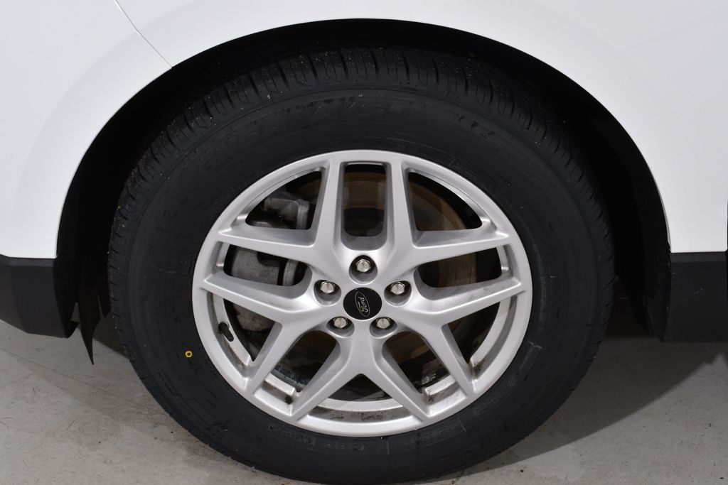 Used 2023 White Ford SEL image 24