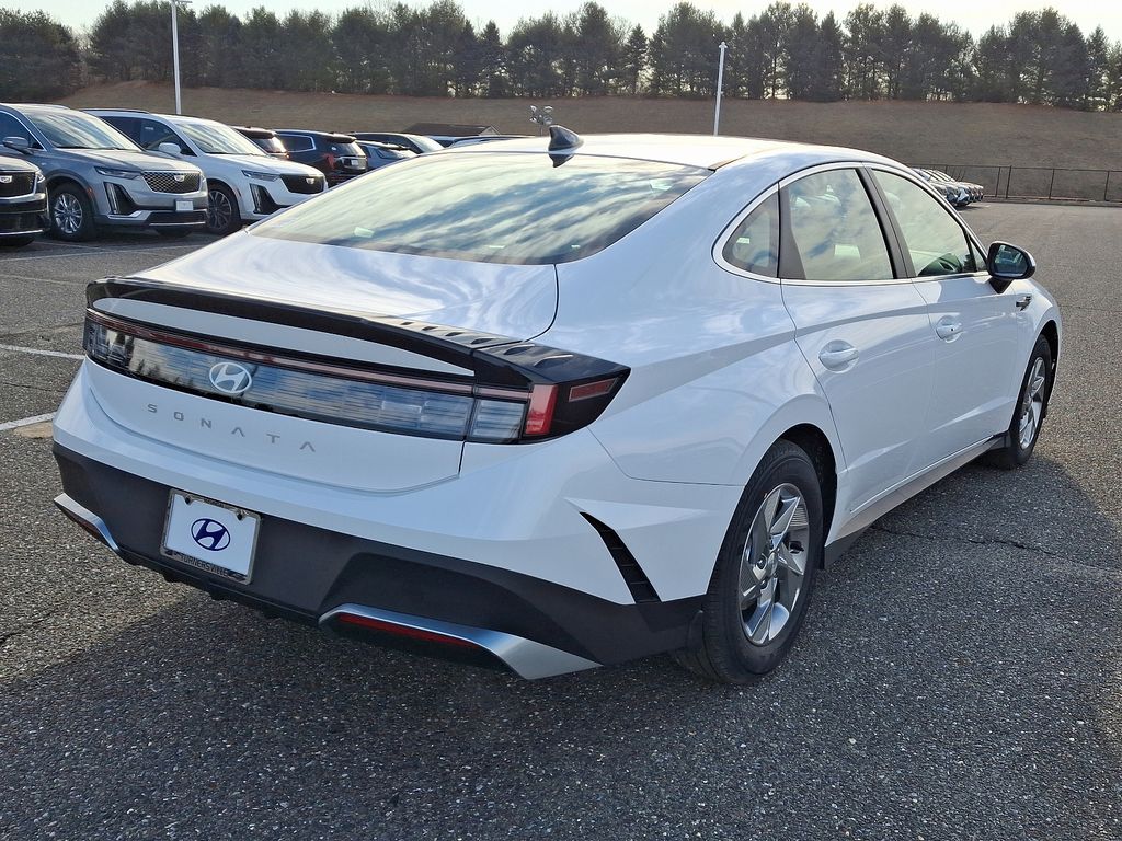 2025 Hyundai Sonata SE 4