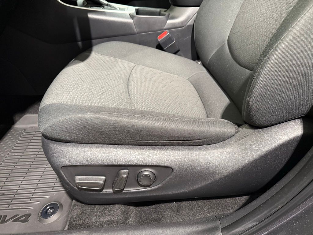 Thumbnail: 2024 Toyota RAV4 - 14