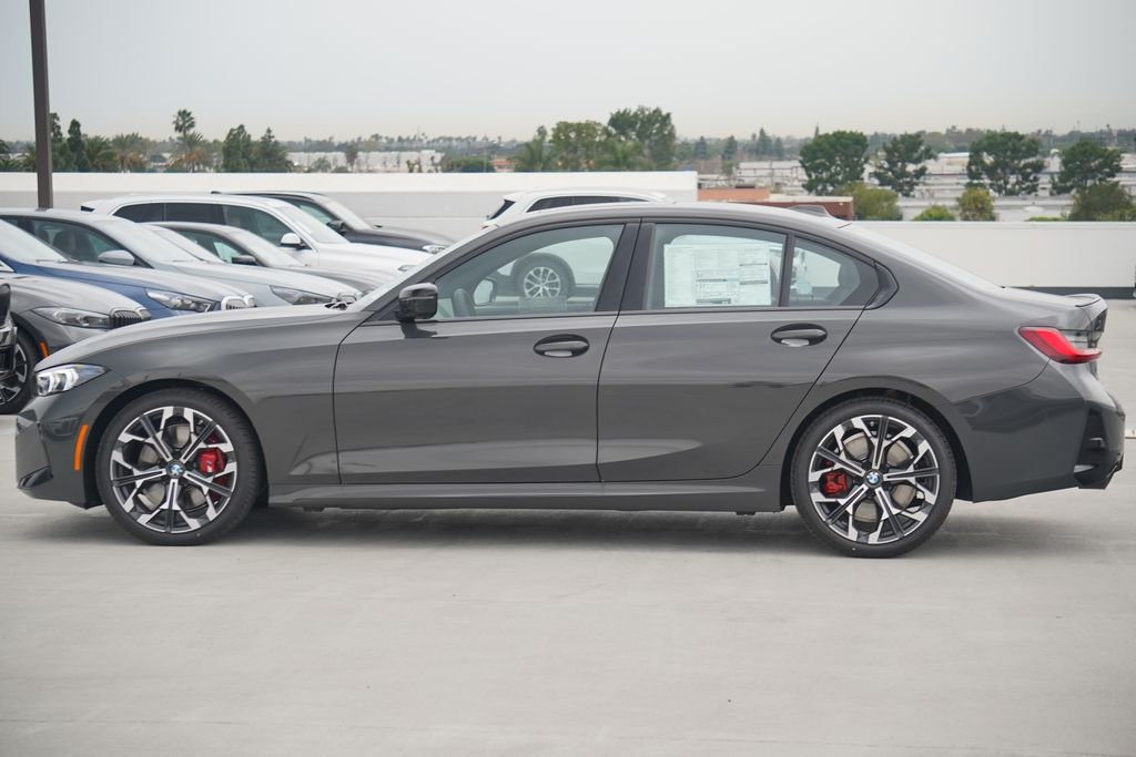 Thumbnail: 2026 BMW 3 Series - 4