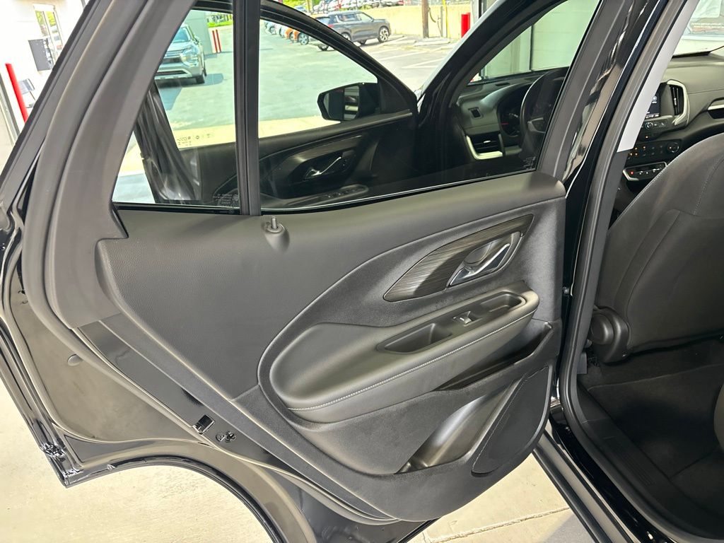 Used 2024 GMC Terrain SUV