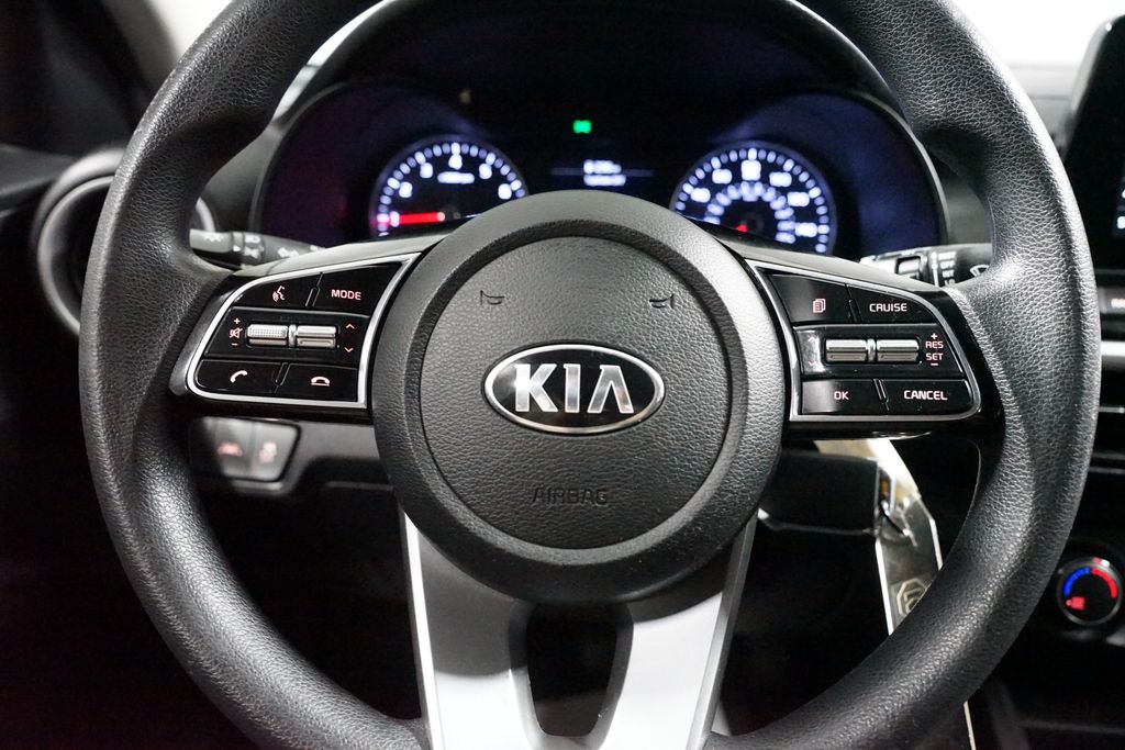 Thumbnail: 2021 Kia Forte - 12