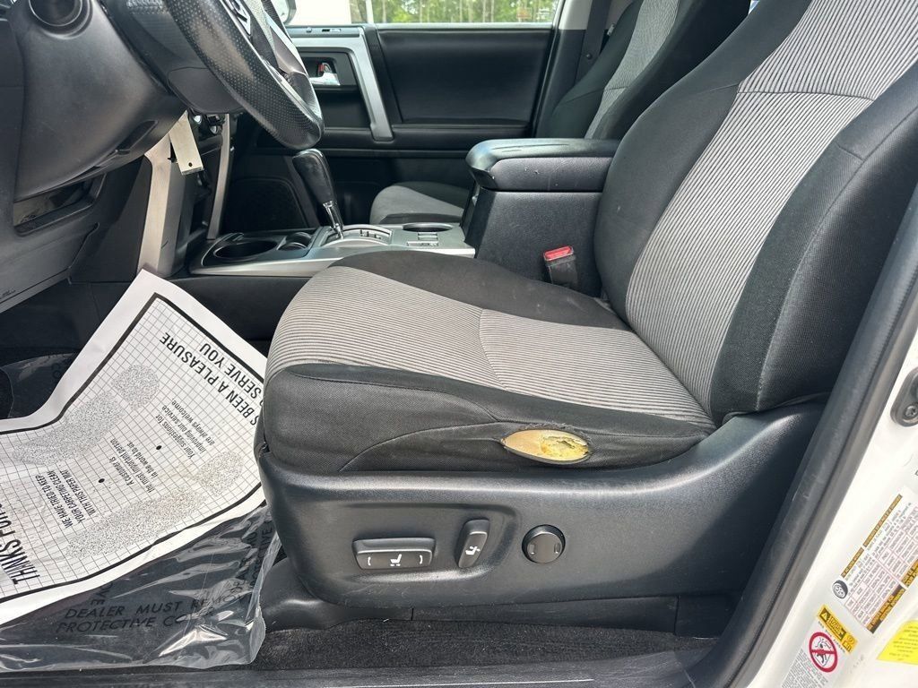 2016 Super White Toyota 4Runner SR5 RWD SUV