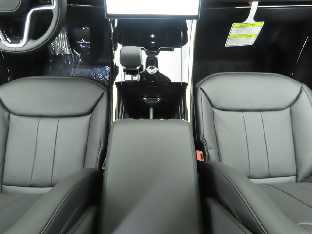 2025 Land Rover Range Rover Sport  17