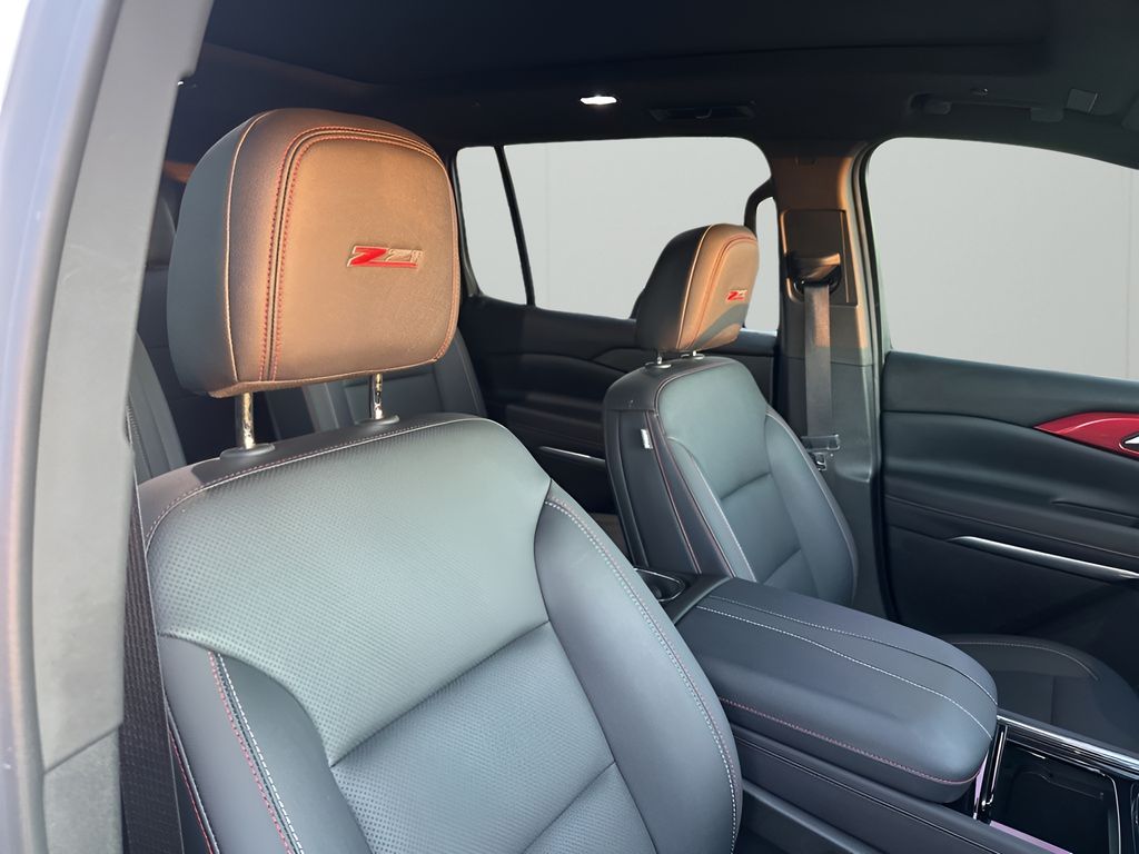 Used Car 2025 Chevrolet Traverse  Z71 For Sale Under $50,000 In Austin, Texas