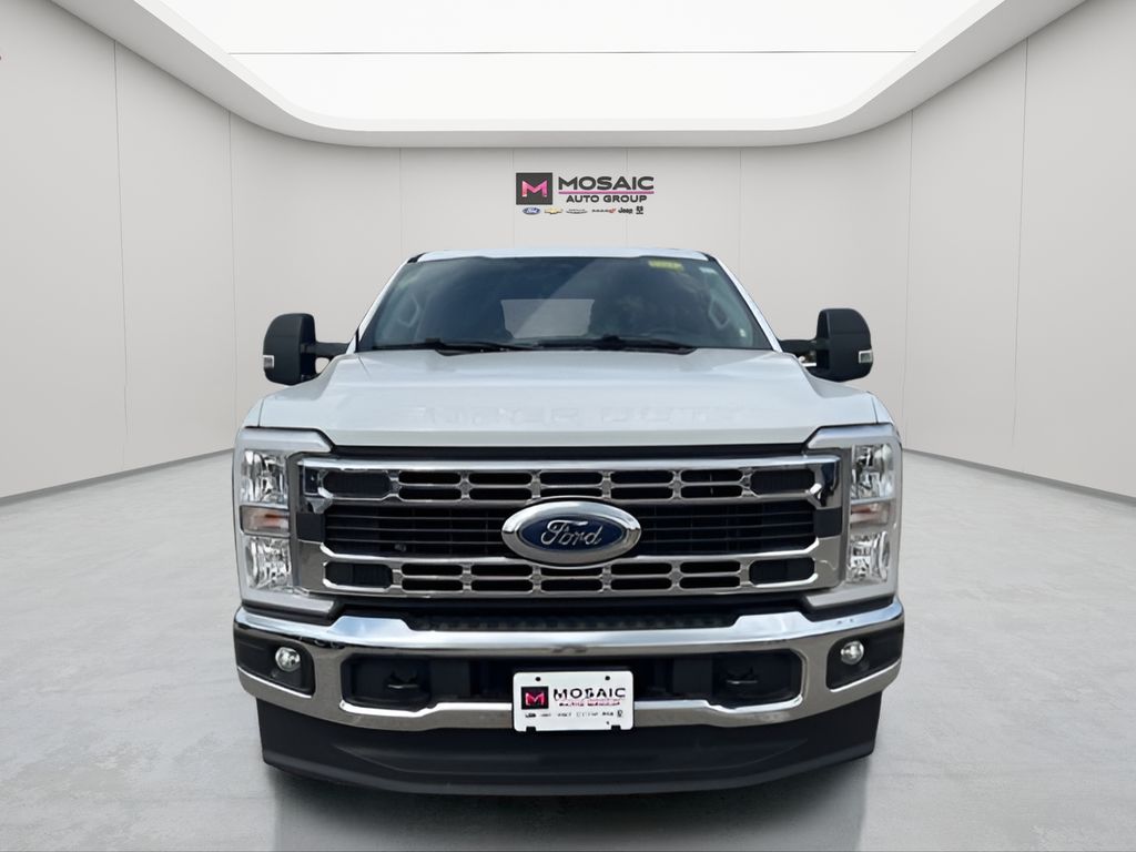 2024 Ford F-250 photo 2