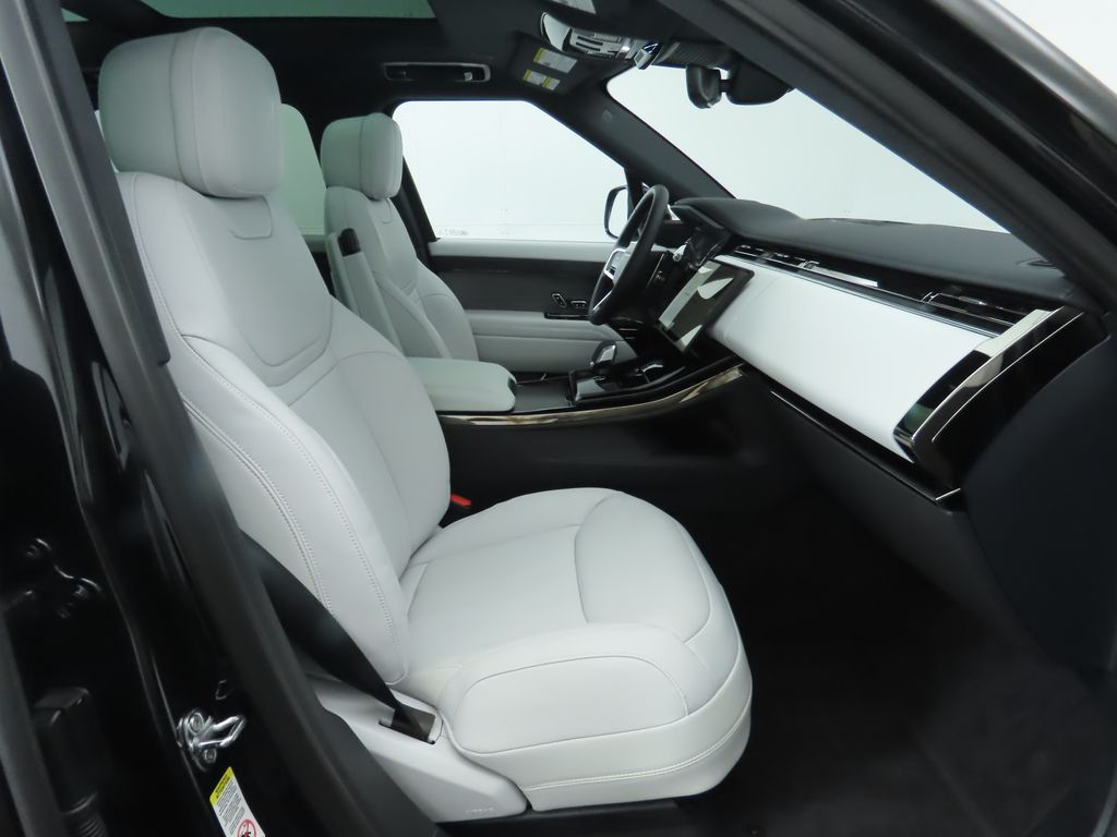 Thumbnail: 2025 Land Rover Range Rover Sport - 22