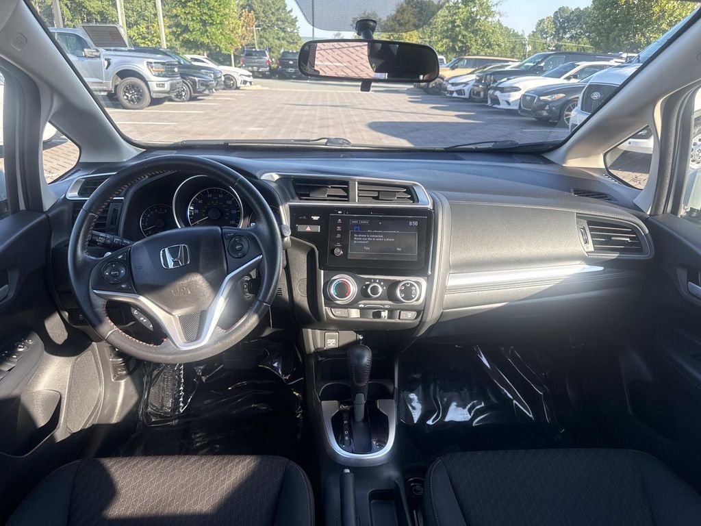 Used 2018  Honda Sport image 11
