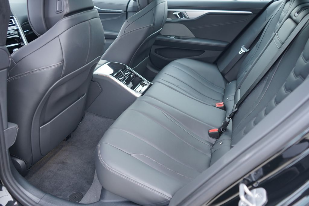 Thumbnail: 2026 BMW 8 Series - 20