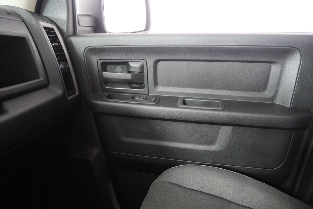 Thumbnail: 2022 RAM 1500 Classic - 29