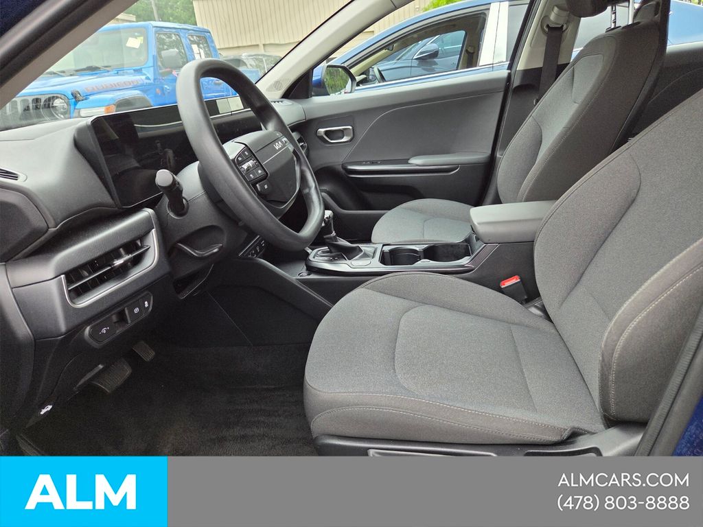 Used 2025 Blue Kia LXS image 4