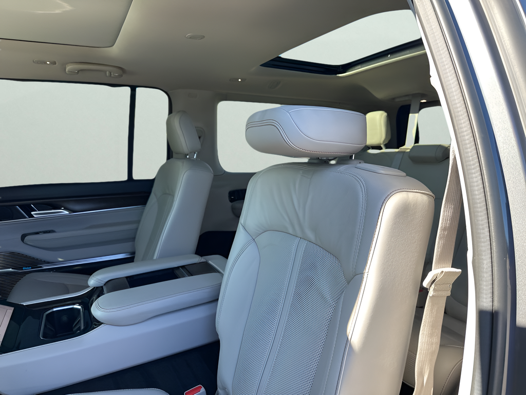 Used Car 2022 Jeep Grand Wagoneer  Series I For Sale Under $50,000 In Austin, Texas