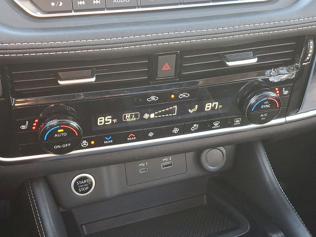 Thumbnail: 2021 Nissan Rogue - 17