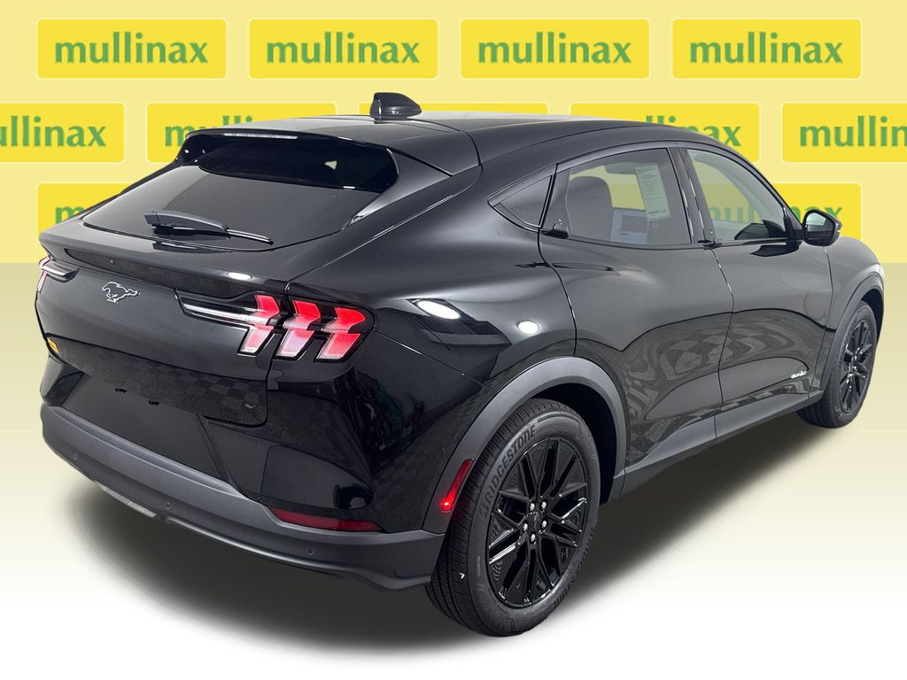 New 2026 Black Ford Select image 17