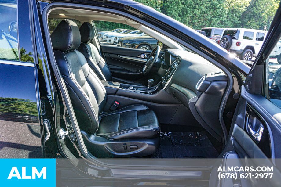Used 2023 Black Nissan 3.5 SL image 23