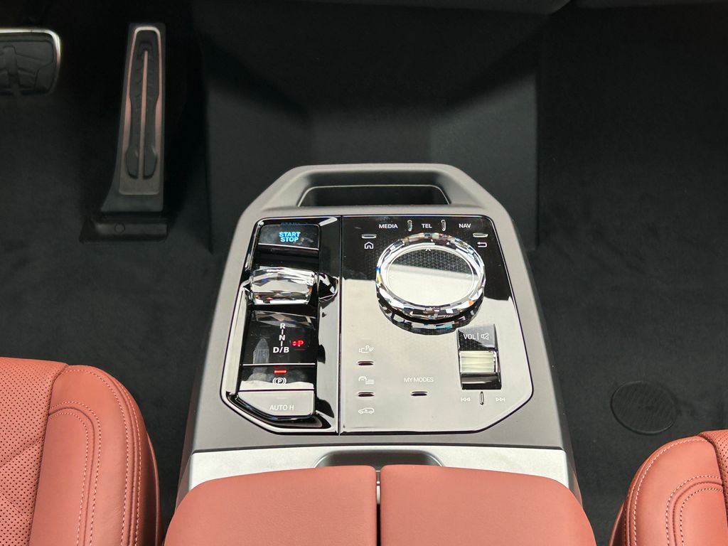 Thumbnail: 2026 BMW iX - 27