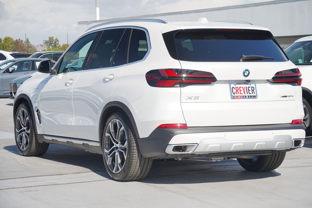 2025 BMW X5 xDrive50e 8