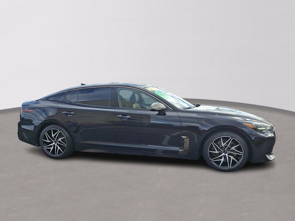 Thumbnail: 2022 Kia Stinger - 7