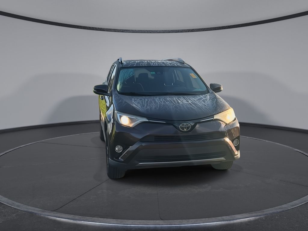 Thumbnail: 2018 Toyota RAV4 - 3