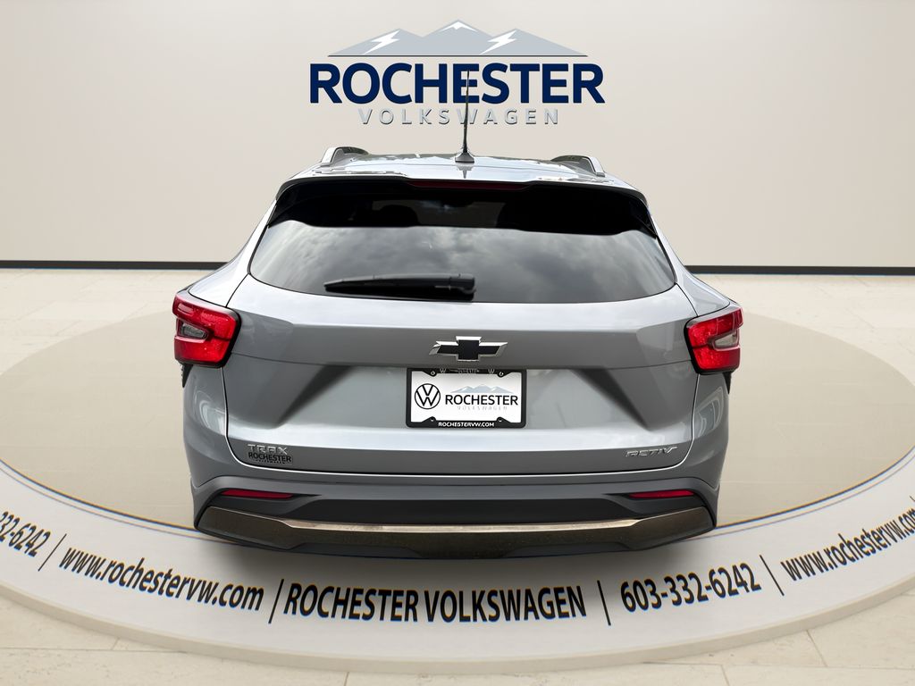 View vehicle photo 5