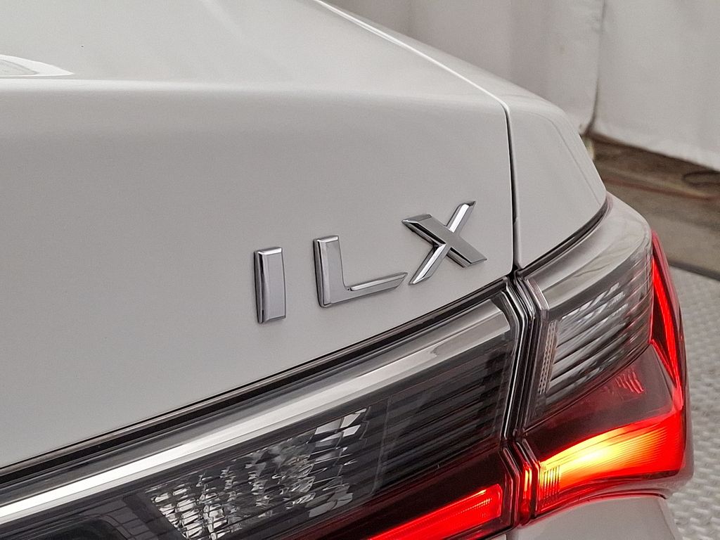 2019 Acura ILX  29