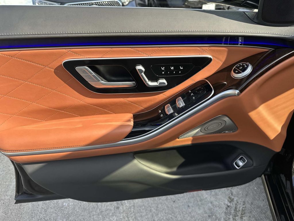 Thumbnail: 2022 Mercedes-Benz S-Class - 29